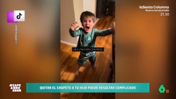 El tremendo disgusto de un niño cuando su madre le quita el chupete: "Da penilla y miedo"