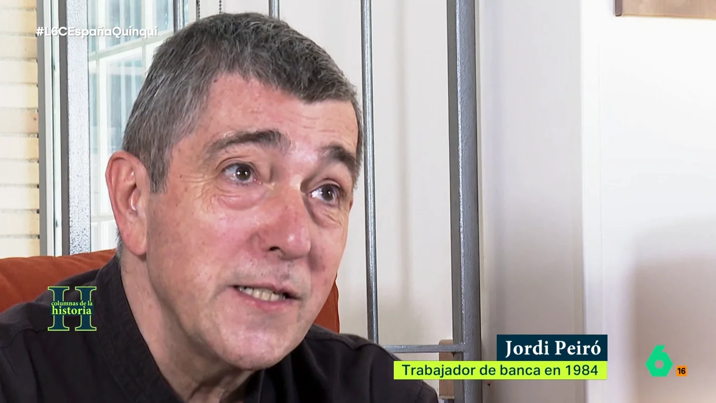 Un empleado de banca habla del "atraco muy tenso" que vivió en el 84 Jordi Peiró, en 1984 trabajador del Banco de Bilbao en un barrio obrero de Barcelona, vuelve en este vídeo de laSexta Columna a la sucursal donde trabajó en esa época donde, explica, "tuvimos seis atracos en cinco años".