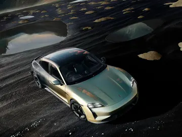 Porsche Taycan Celestial Jade Porsche Taycan Celestial Jade