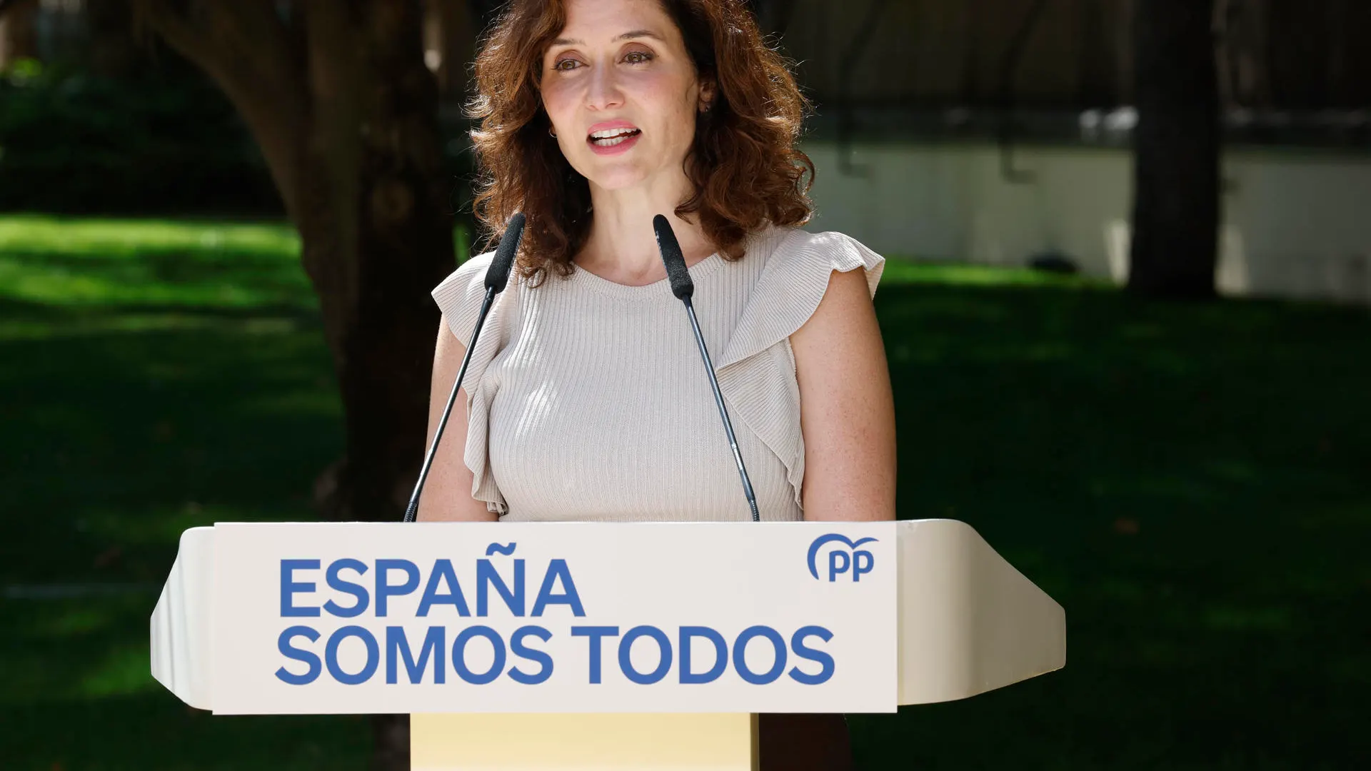 La presidenta de la Comunidad de Madrid, Isabel Díaz Ayuso, tras la reunión de presidentes autonómicos populares este viernes.