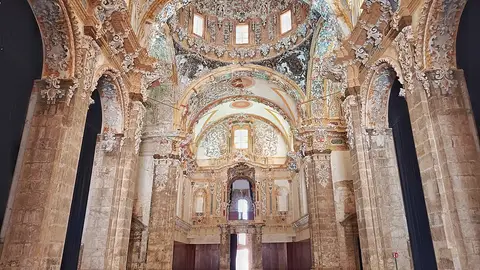 Interior del Monasterio de Santa María de la Valldigna Interior del Monasterio de Santa María de la Valldigna