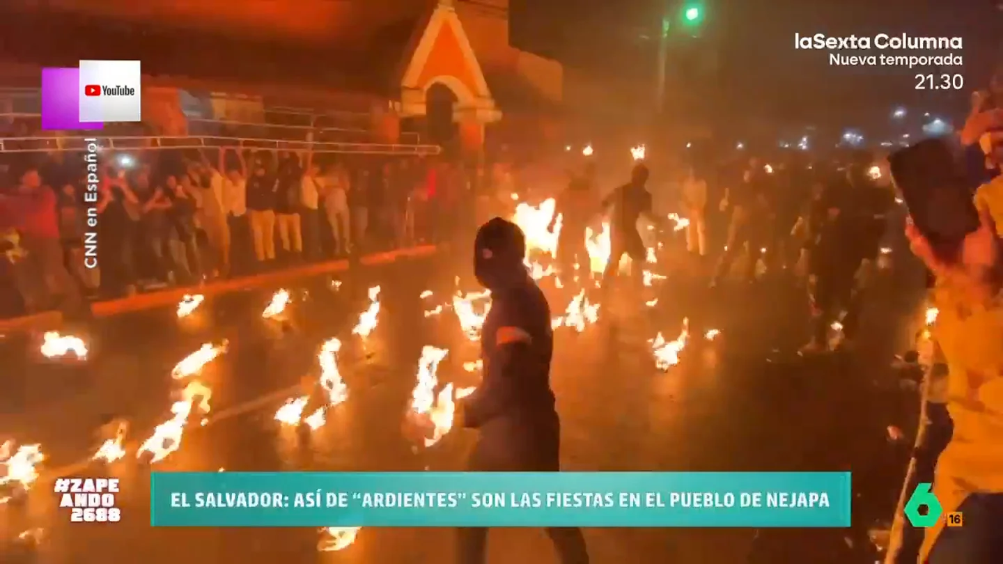 Esta es la curiosa tradición que tienen en un pueblo de El Salvador: lanzarse trapos en llamas empapados en gasolina Esta fiesta busca conmemorar la erupción del volcán Playón que tuvo lugar en el año 1658. Además, ha sido declarada Bien Cultural por el Ministerio de Cultura del país.