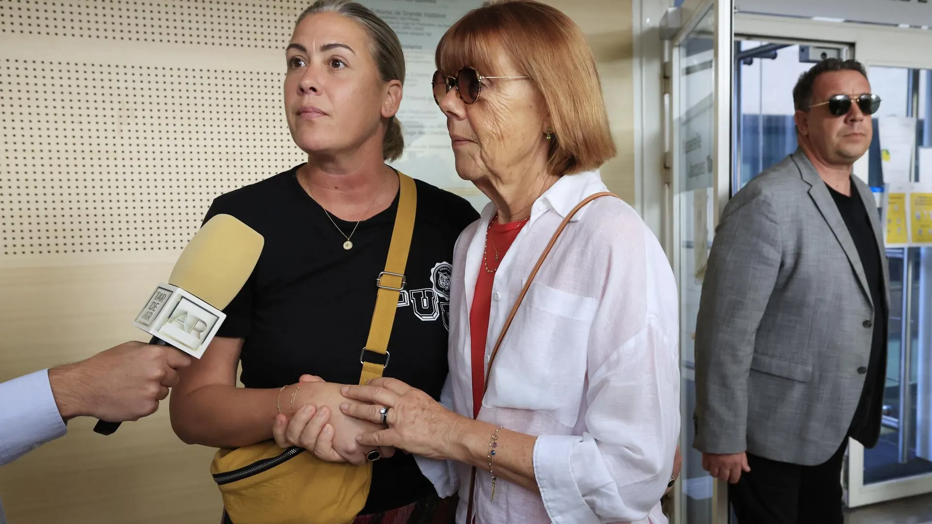 Gisèle Pelicot y su hija Caroline Darian 