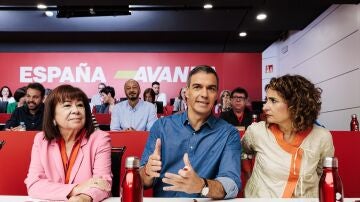 Cristina Narbona, Pedro Sánchez y María Jesús Montero, en el Comité Federal del PSOE este sábado 