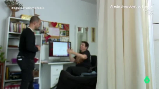 El lamento de una inquilina a punto de perder su casa: "Me quieren quitar el techo para meter a un turista" El lamento de una inquilina a punto de perder su casa: "Me quieren quitar el techo para meter a un turista"