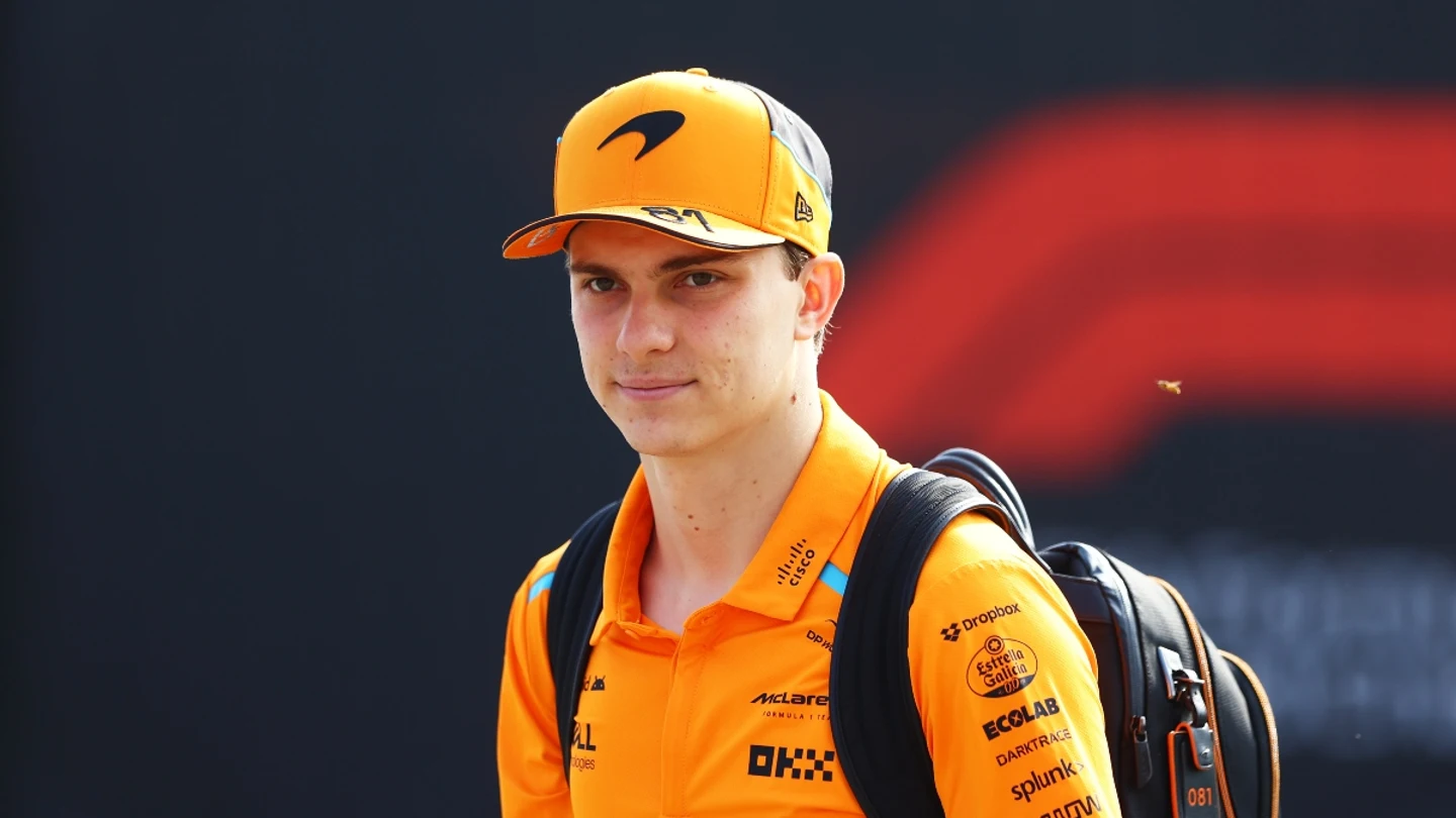 Oscar Piastri, con el equipo McLaren Oscar Piastri, con el equipo McLaren