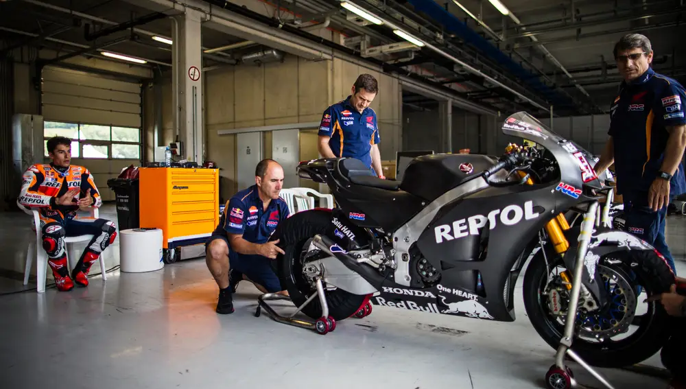 La marcha de Márquez en 2023 terminó por hundir al equipo La marcha de Márquez en 2023 terminó por hundir al equipo