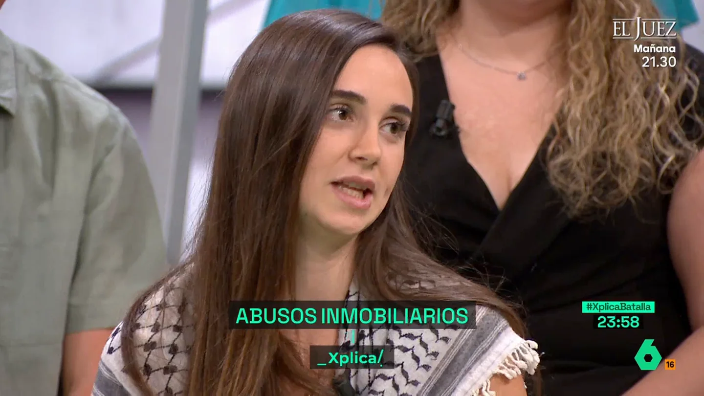 El testimonio de una joven precaria: "He llegado a tener hasta tres trabajos para ahorrar, no es digno" El testimonio de una joven precaria: "He llegado a tener hasta tres trabajos para ahorrar, no es digno"