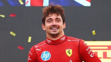 Charles Leclerc, sonriente