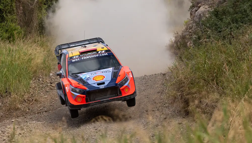 Dani Sordo logró su segundo podio del año en tres rallies Dani Sordo logró su segundo podio del año en tres rallies
