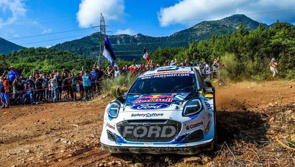 Fourmaux logró la Power Stage y está a 10 puntos de Evans Fourmaux logró la Power Stage y está a 10 puntos de Evans
