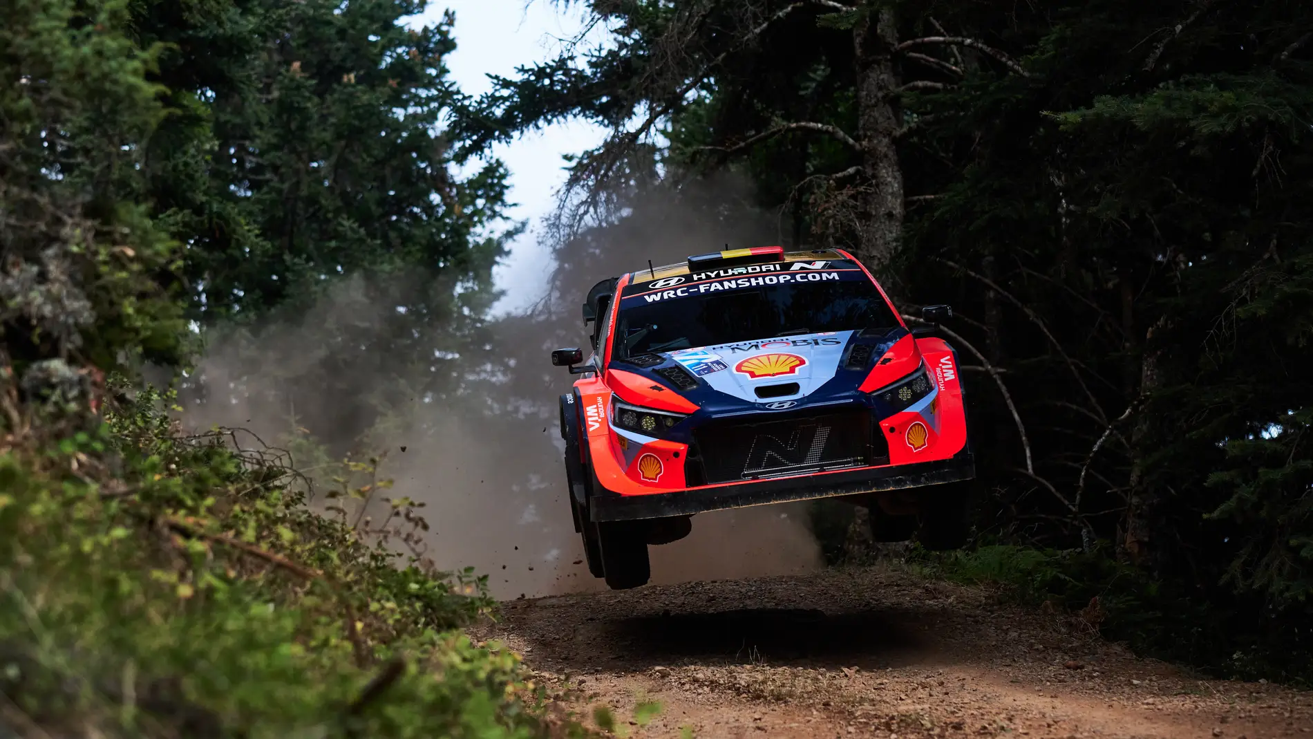 Hyundai logra el triplete en Grecia y Toyota lo pierde todo Hyundai logra el triplete en Grecia y Toyota lo pierde todo
