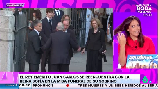 Patricia Benítez, al ver el cambio de look de la reina Sofía en su reencuentro con el rey Juan Carlos Patricia Benítez, al ver el cambio de look de la reina Sofía en su reencuentro con el rey Juan Carlos