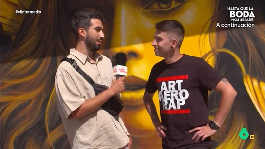 Sergio Mures explica a Isma Juárez por qué decidieron llenar La Bañeza de arte urbano: "La idea era transformar la ciudad" Las calles de pequeña ciudad de León están llenas de obras de arte urbano que aportan color a sus edificios. Y la iniciativa nació gracias al Festival Art Aero Rap.