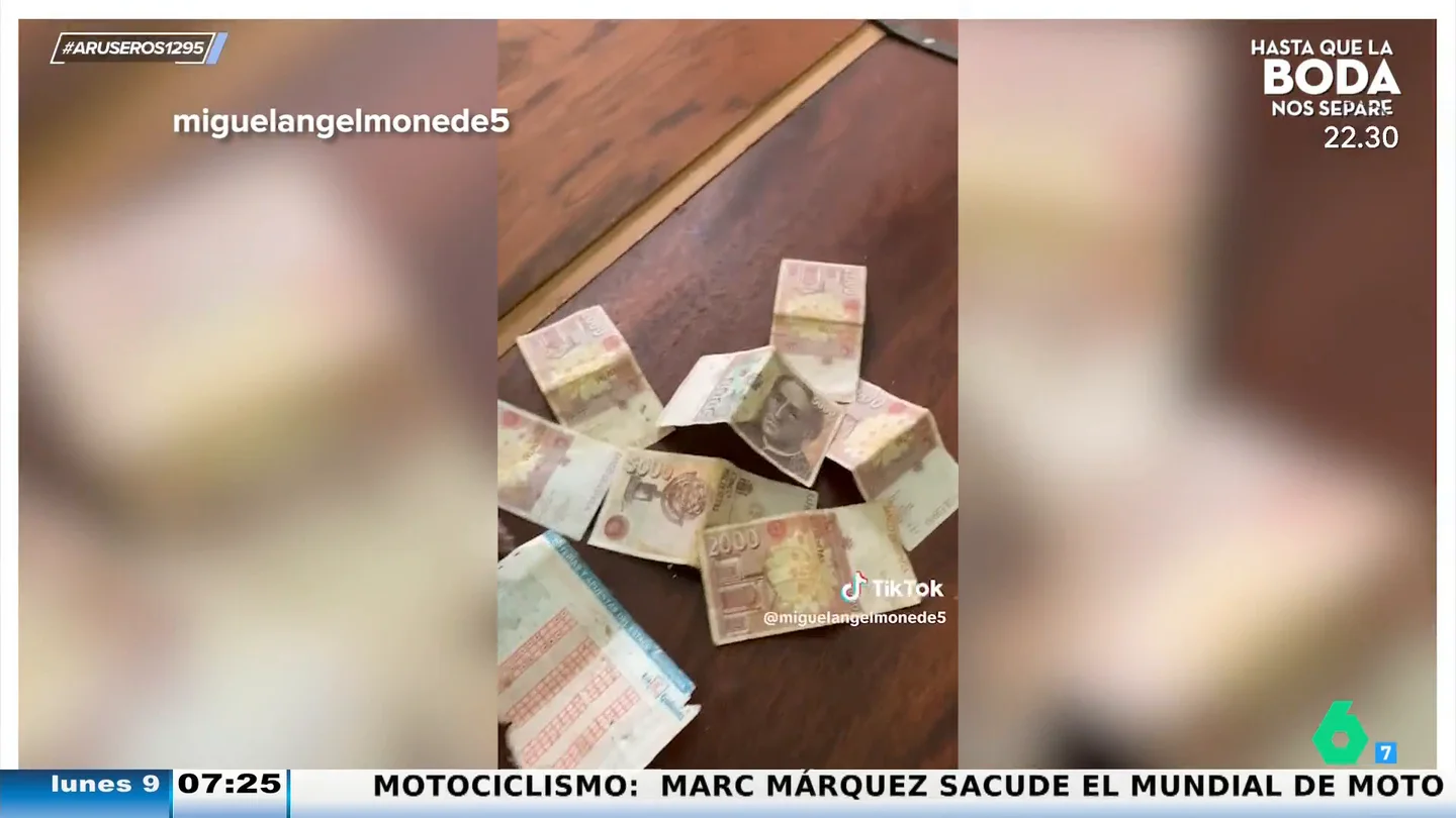 La sorpresa de un hombre al apartar la cama para limpiar y encontrarse 20.000 pesetas: "Hay que limpiar más por detrás" La sorpresa de un hombre al apartar la cama para limpiar y encontrarse 20.000 pesetas: "Hay que limpiar más por detrás"