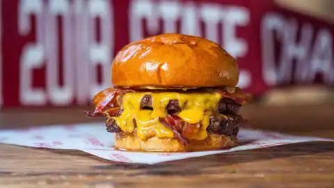 Hamburguesa de Hundred Burgers Hamburguesa de Hundred Burgers