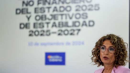 La vicepresidenta primera y ministra de Hacienda, María Jesús Montero, en rueda de prensa tras el Consejo de Ministros La vicepresidenta primera y ministra de Hacienda, María Jesús Montero, en rueda de prensa tras el Consejo de Ministros