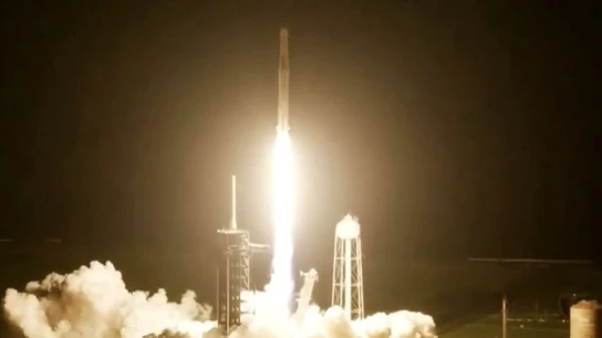 Despegue de la misión Polaris Dawn. Despegue de la misión Polaris Dawn.