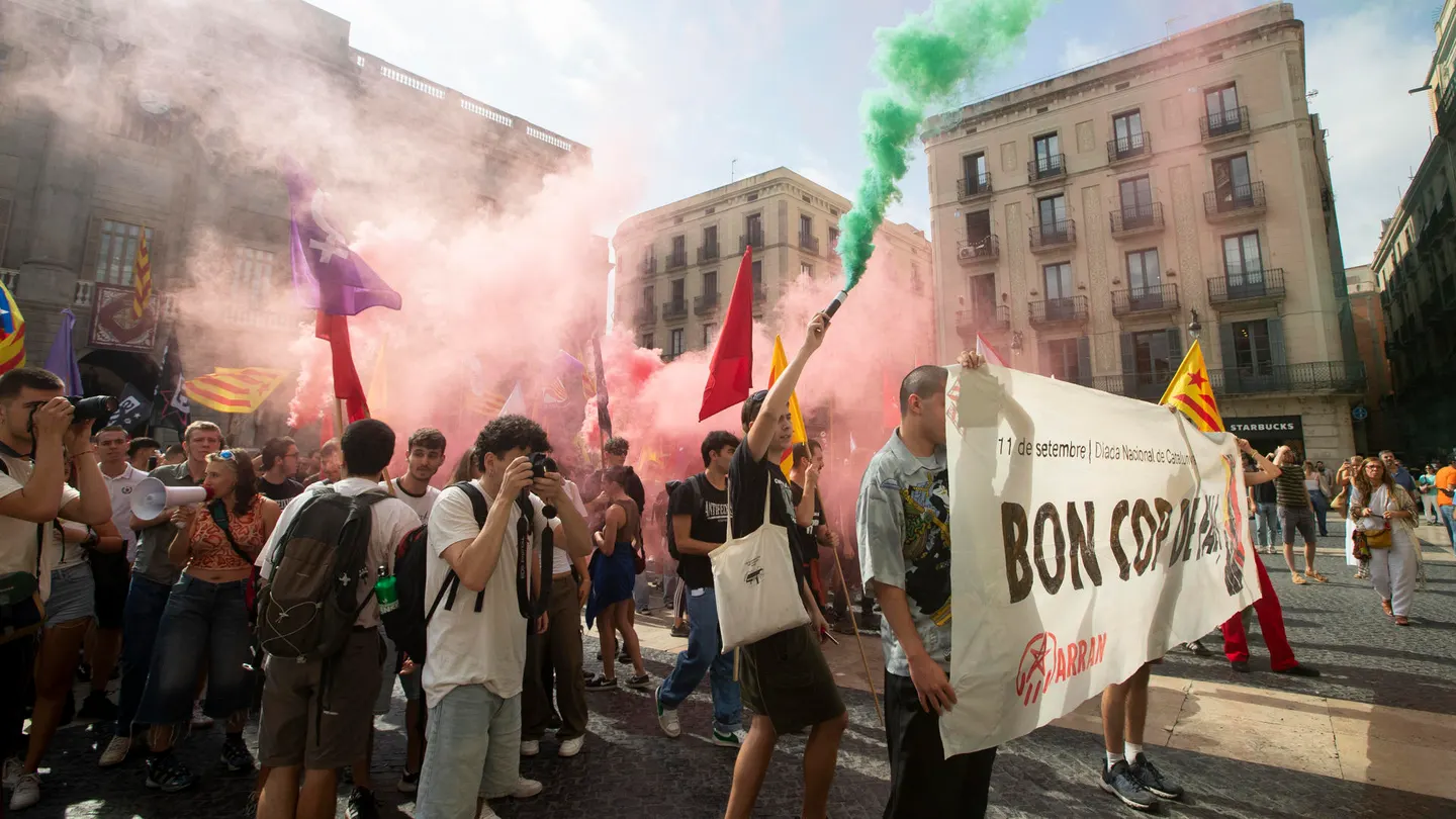 Manifestación convocada por la organización juvenil Arran, vinculada a la CUP, con motivo de la Diada del 11 de Septiembre. Manifestación convocada por la organización juvenil Arran, vinculada a la CUP, con motivo de la Diada del 11 de Septiembre.
