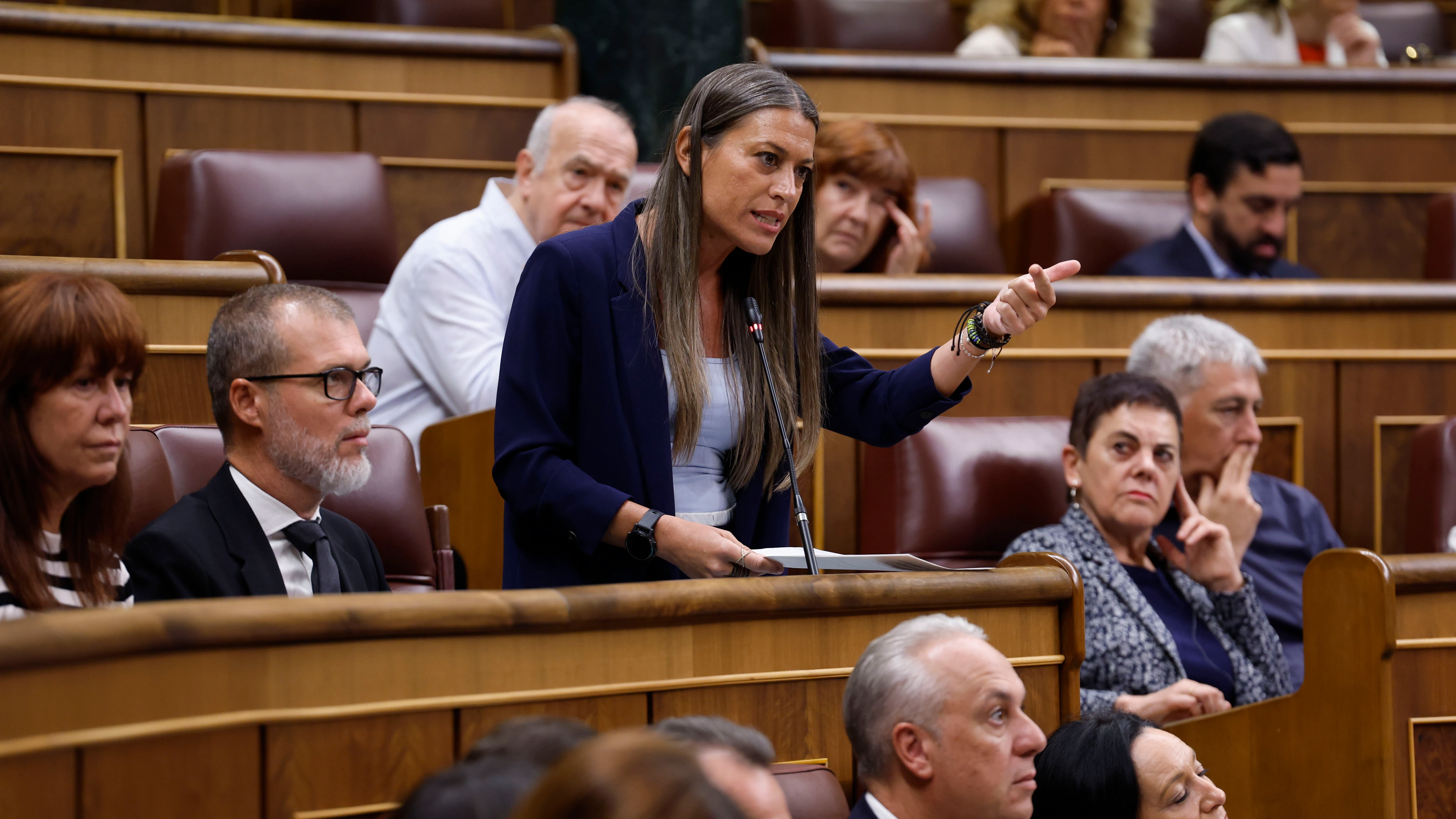 La portavoz de JxCat Míriam Nogueras interviene en la sesión de control al gobierno
