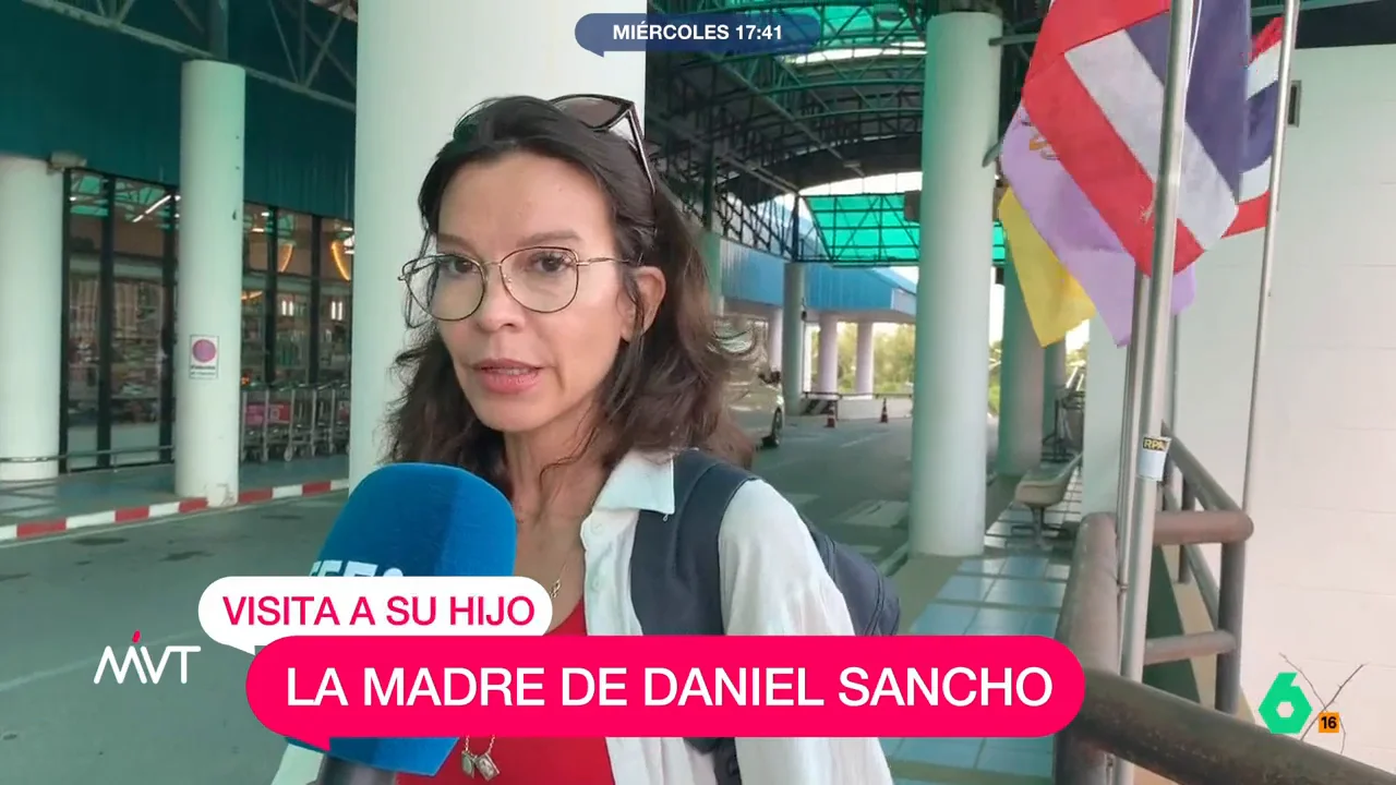 La madre de Daniel Sancho le visita en su nueva prisión: "Está fuerte, pero está donde está"