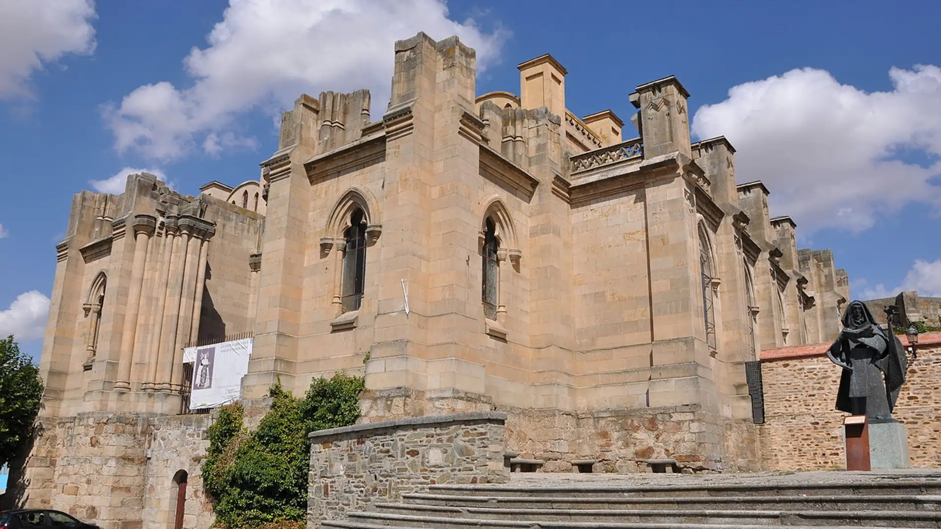 Basílica de Santa Teresa de Alba de Tormes Basílica de Santa Teresa de Alba de Tormes
