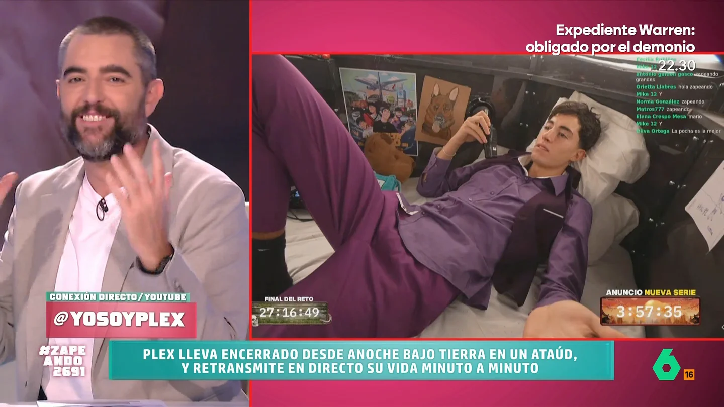 Zapeando conecta con el directo del streamer Plex desde un ataúd: "Cuando lo saquen a él me meto yo" El YouTuber acepta el reto de 'El Hormiguero' de pasar 48 horas en un ataúd. El streamer está conectado con su canal para mostrar cómo está viviendo este desafío.