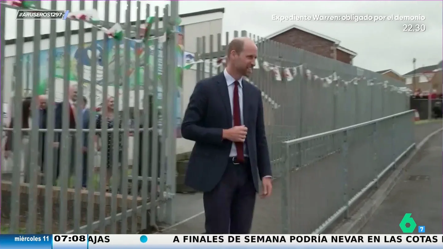 El príncipe Guillermo, tras el anuncio de que Kate Middleton está "libre de cáncer": "Queda un largo camino" El príncipe Guillermo, tras el anuncio de que Kate Middleton está "libre de cáncer": "Queda un largo camino"