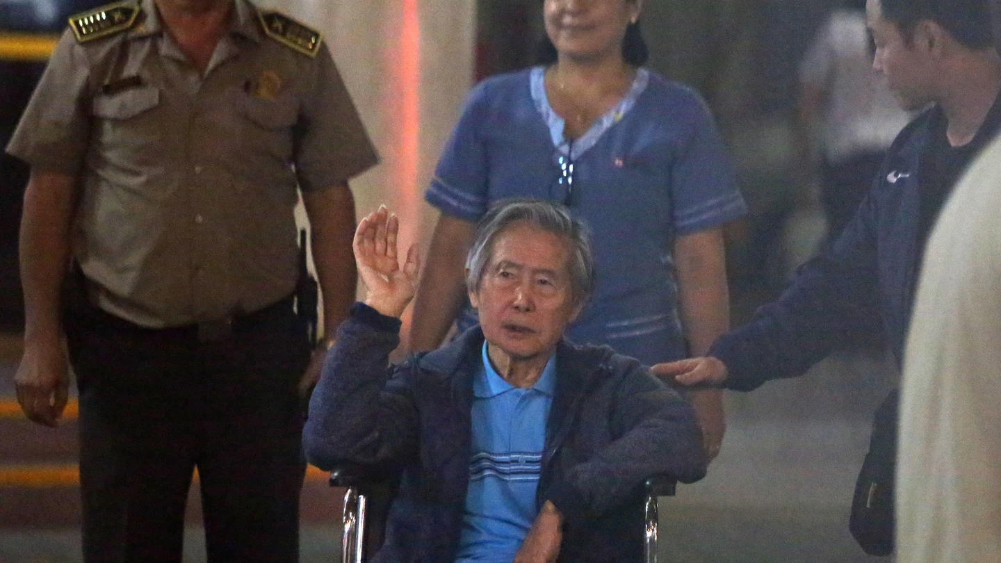 Fotografía de archivo que muestra al expresidente peruano Alberto Fujimori. Fotografía de archivo que muestra al expresidente peruano Alberto Fujimori.