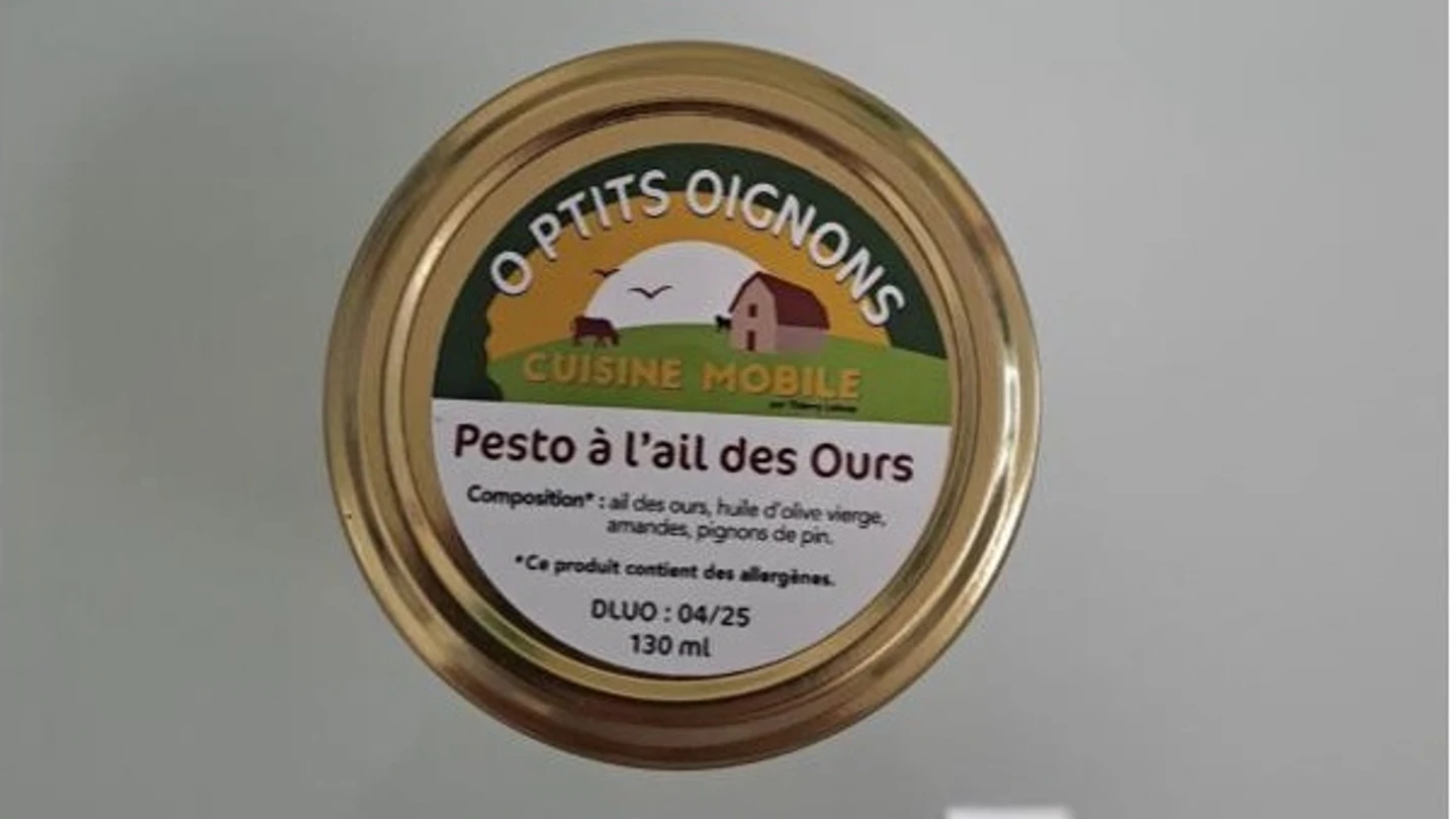 Salsa de pesto de la marca O Ptits Oignons contaminada de botulismo Salsa de pesto de la marca O Ptits Oignons contaminada de botulismo
