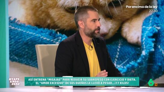 El presentador tiene una gata llamada Dakota que es muy exigente. La minina no duda en reclamar su comida favorita y actuar en consecuencia si su due&ntilde;o no se la da. 
