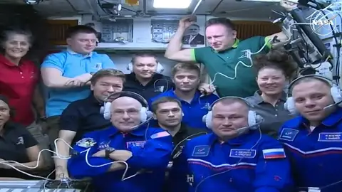 El trío que ha llegado en la Soyuz se une al resto de la tripulación de la Estación Espacial Internacional El trío que ha llegado en la Soyuz se une al resto de la tripulación de la Estación Espacial Internacional