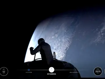 Tripulación de Polaris Dawn en la primera caminata espacial privada Tripulación de Polaris Dawn en la primera caminata espacial privada