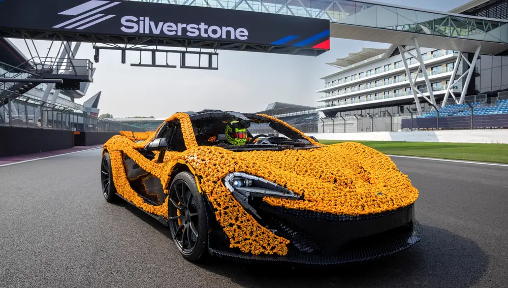 Lego y McLaren crean un P1 a escala real Lego y McLaren crean un P1 a escala real