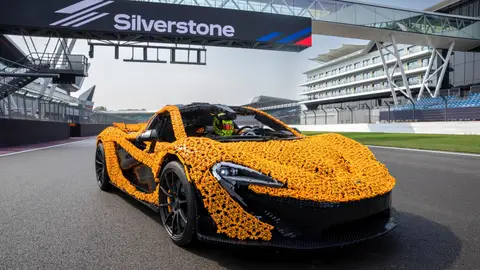 Lego y McLaren crean un P1 a escala real Lego y McLaren crean un P1 a escala real