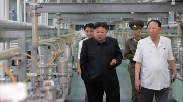 El líder norcoreano, Kim Jong-un, visita instalaciones de enriquecimiento de uranio