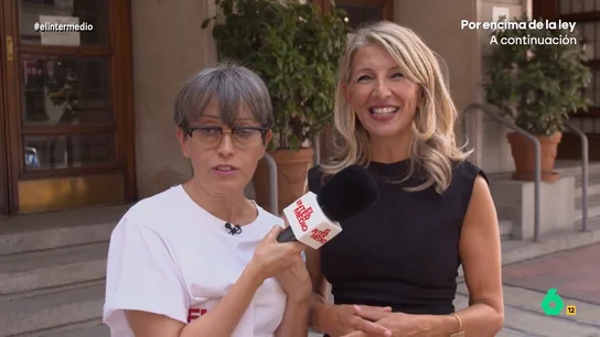 Yolanda Díaz confiesa a Thais Villas cómo terminó su última fiesta con amigas: "Me emborraché un poco, sí" La vicepresidenta segunda del Gobierno coincidió, de manera casual, con sus amigas del instituto y terminó disfrutando de una noche muy divertida que, como afirma, "fue intensa, larga y lo pasamos pipa".