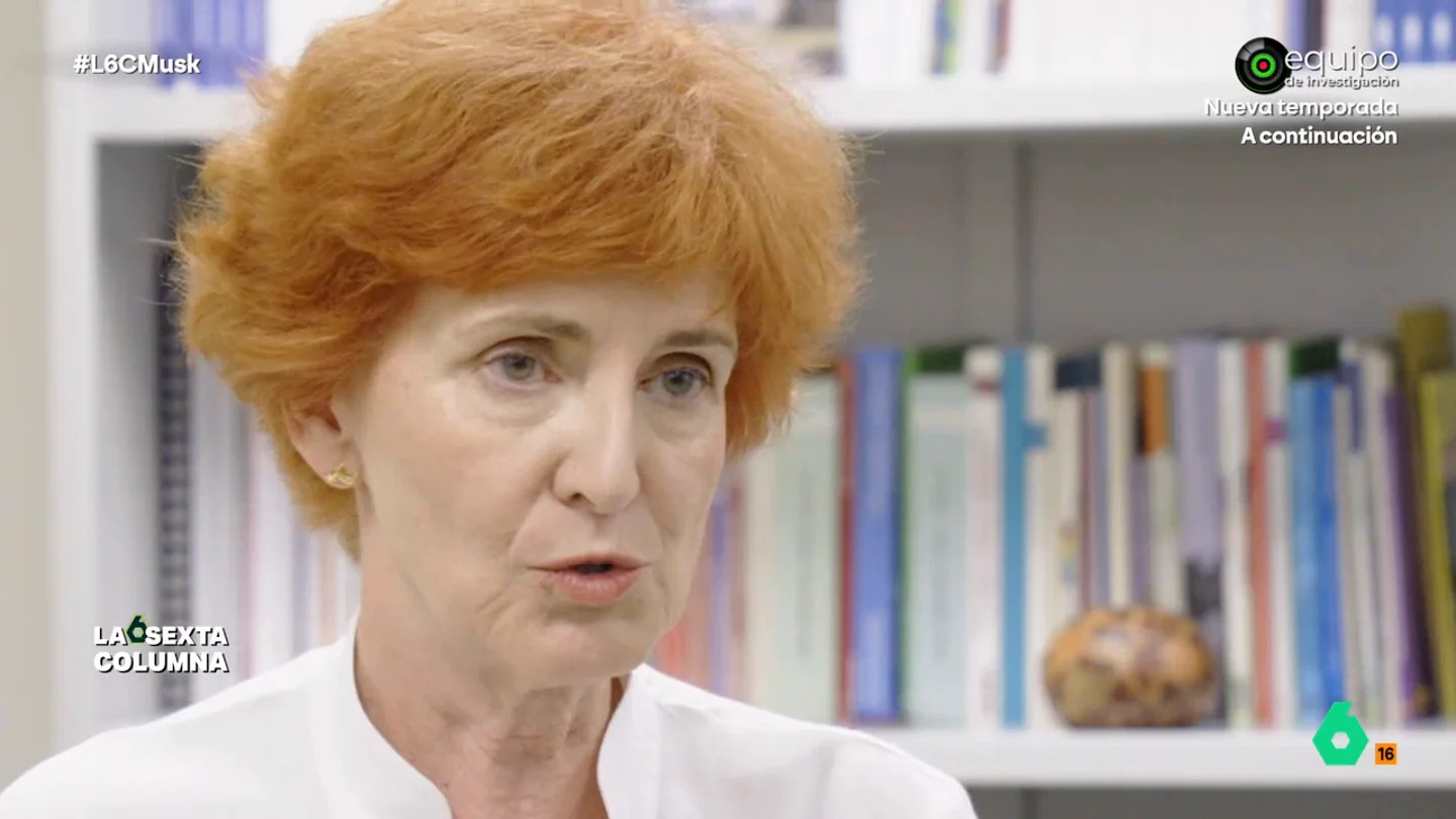La directora del Observatorio del Racismo y la Xenofobia, sobre Elon Musk y X "Desde que Twitter ha sido adquirido por Elon Musk nos quedamos sin interlocutores en España", explica en este vídeo de laSexta Columna Karoline Fernández de la Hoz, directora del Observatorio del Racismo y la Xenofobia.
