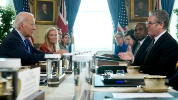 El presidente de Estados Unidos, Joe Biden, se reúne con el primer ministro de Reino Unido, Keir Starmer, en la Casa Blanca, Washington. 