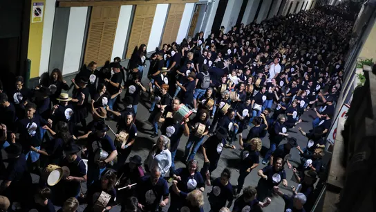 La Laguna bate el récord Guinness del baile tradicional más multitudinario del mundo La Laguna bate el récord Guinness del baile tradicional más multitudinario del mundo