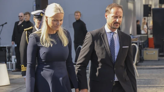 Mette-Marit junto a su marido, el príncipe heredero de Noruega Mette-Marit junto a su marido, el príncipe heredero de Noruega