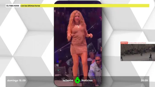 Shakira se baja de la tarima de una discoteca en Miami tras descubrir que un hombre intentaba grabar por debajo de su ropa Shakira se baja de la tarima de una discoteca en Miami tras descubrir que un hombre intentaba grabar por debajo de su ropa