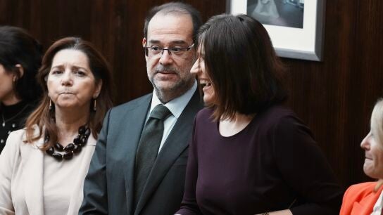 El vicepresidente de la Asociaci&oacute;n Profesional de la Magistratura, Dimitry Berberoff, y la presidenta de la APM, Mar&iacute;a Jes&uacute;s del Barco