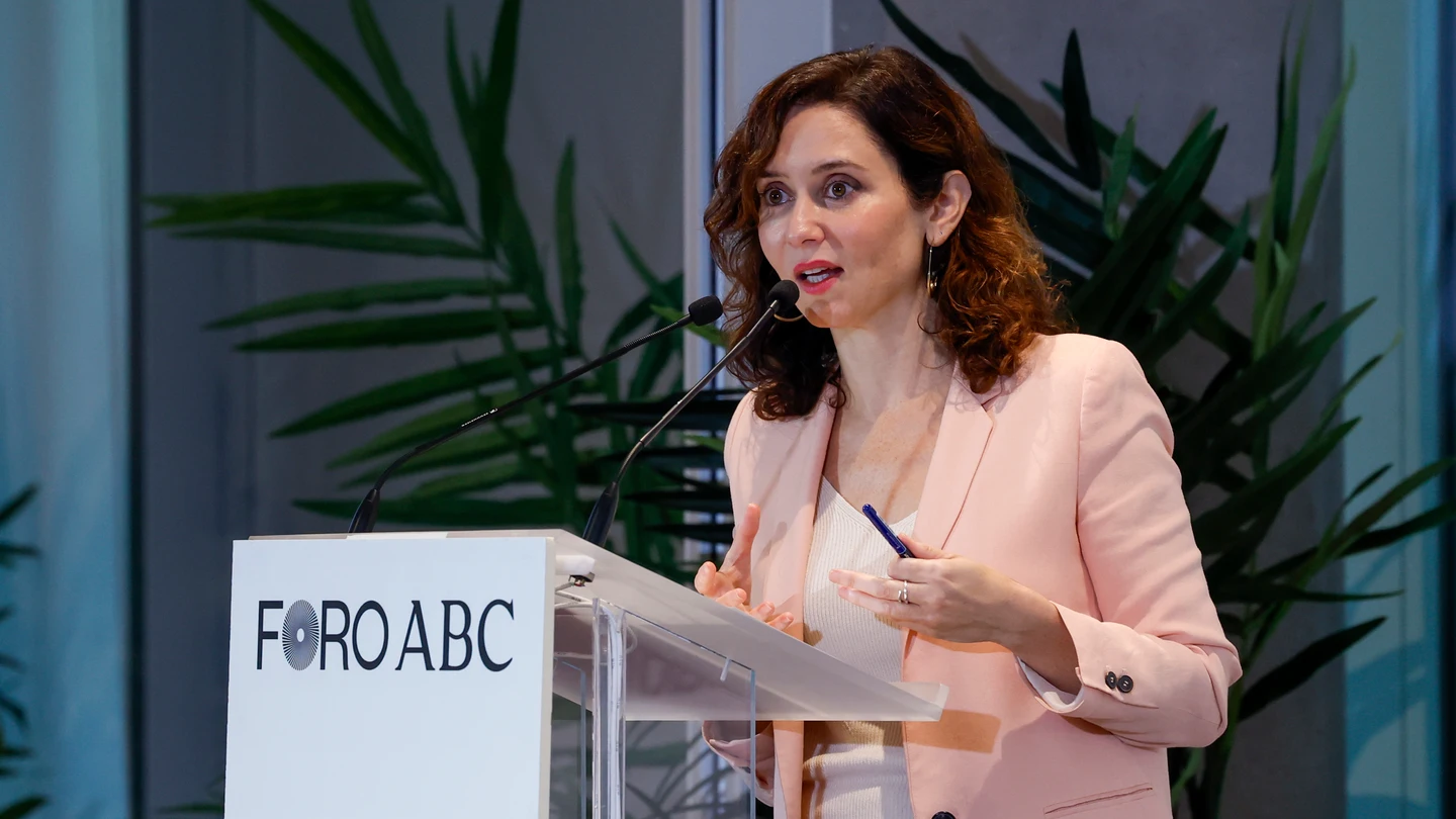 La presidenta de la Comunidad de Madrid Isabel Díaz Ayuso, este lunes en el Foro ABC en Madrid. La presidenta de la Comunidad de Madrid Isabel Díaz Ayuso, este lunes en el Foro ABC en Madrid.