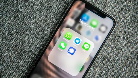 Pantalla del móvil con aplicaciones Pantalla del móvil con aplicaciones