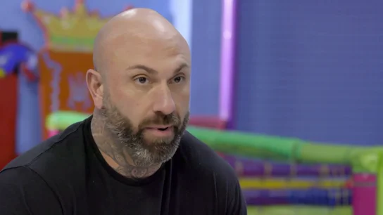 El dueño de 'La Terracita' confiesa tener una deuda de 40.000 euros: "Pagas sueldos y proveedores y dices, ¿a mí qué coño me queda?" El dueño de 'La Terracita' confiesa tener una deuda de 40.000 euros: "Pagas sueldos y proveedores y dices, ¿a mí qué coño me queda?"