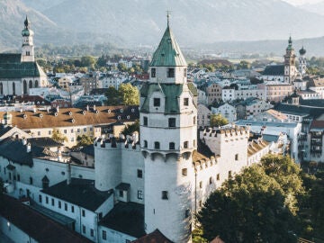  Hall-Wattens