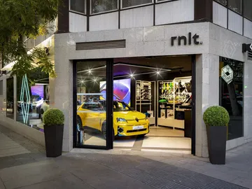 Renault inaugura una nueva tienda en Madrid para vender eléctricos Renault inaugura una nueva tienda en Madrid para vender eléctricos