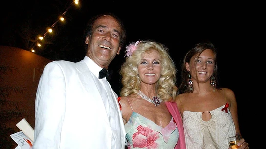 Muere Luis Ortiz, exmarido de Gunilla von Bismarck y figura icónica de la 'jet-set' de Marbella, a los 74 años Imagen de archivo de Gunilla Bismark con Luis Ortiz y su sobrina en una gala benéfica de la Asociación de la Lucha contra el SIDA que se celebró en el Hotel Marbella Club en Marbella (Málaga).