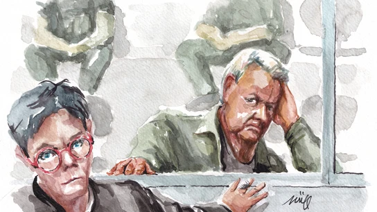 Ilustración del juicio en la que aparece Dominique Pelicot y su abogada, Beatrice Zavarro, en el juzgado de Avignon, Francia. Ilustración del juicio en la que aparece Dominique Pelicot y su abogada, Beatrice Zavarro, en el juzgado de Avignon, Francia.